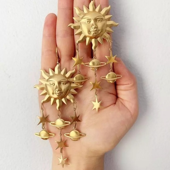 “Summer Solstice” Sun Star Planet Space Earrings - Picture 12 of 13